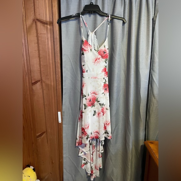 Almost Famous Dresses & Skirts - Almost famous, medium, white with red and pink flowers.